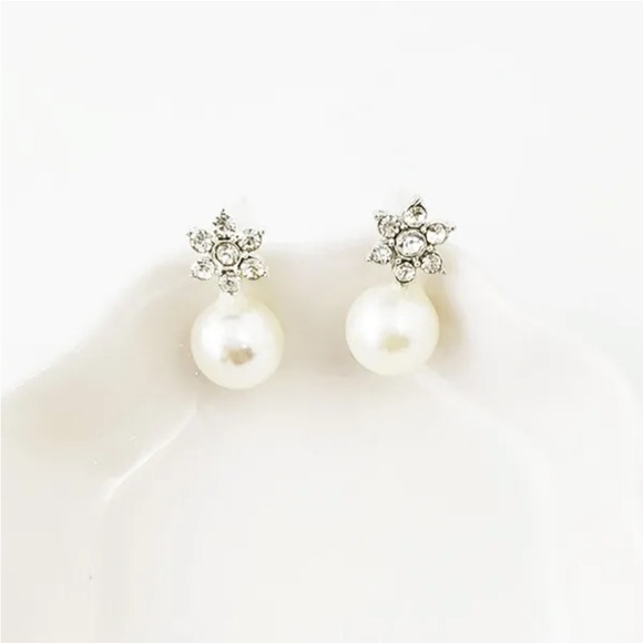 Crystal and Pearl Silver Earrings NEW - Picture 3 of 10